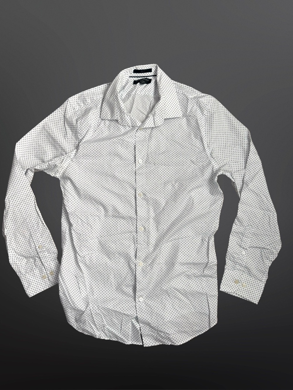 Banana Republic Men's White and Blue Dot-Print Button-Down Shirt Size Large